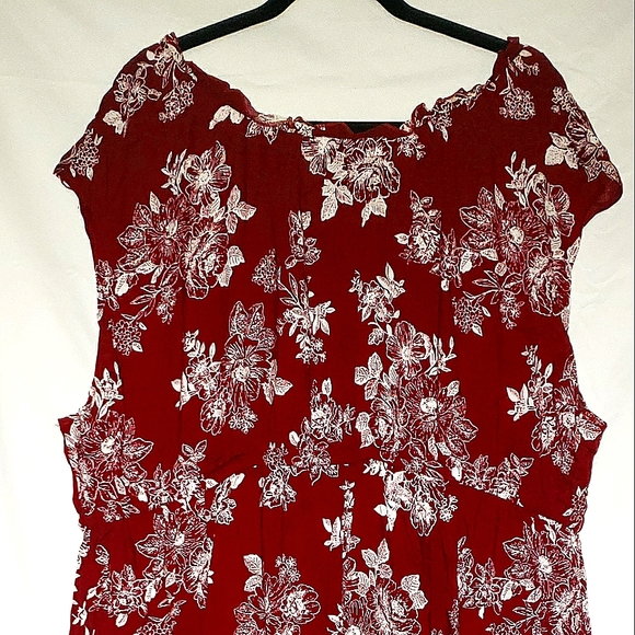 COPY - Torrid, Red Floral, Tie Neck, Split Side, Maxi Dress - Picture 5 of 6